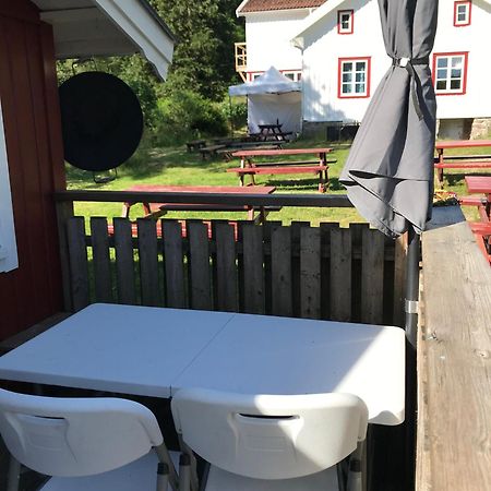 Bjoersjoeas Vildmark - Small Camping Cabin Close To Nature Olofstorp 外观 照片