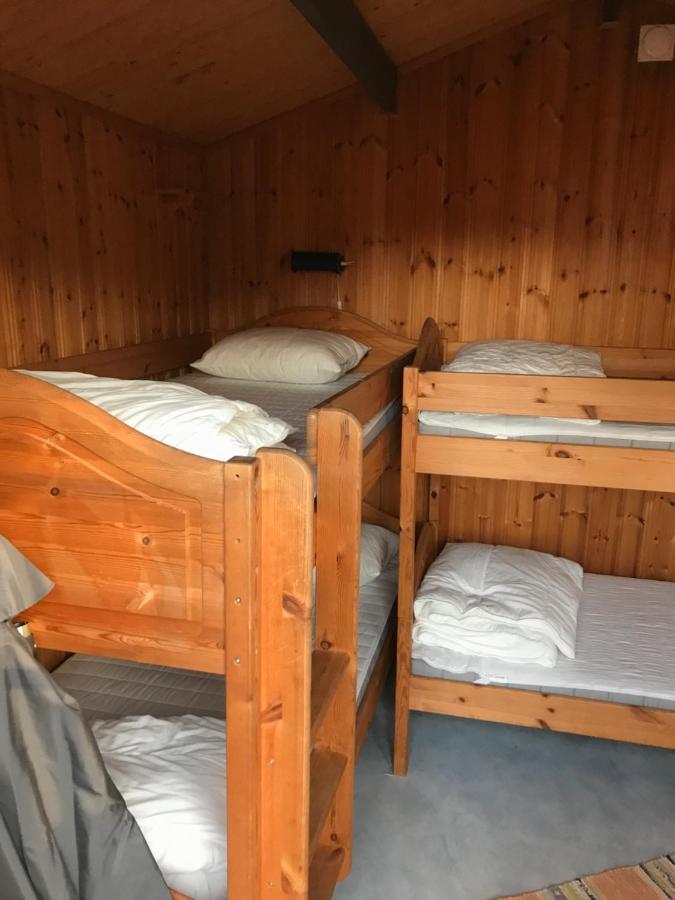 Bjoersjoeas Vildmark - Small Camping Cabin Close To Nature Olofstorp 外观 照片