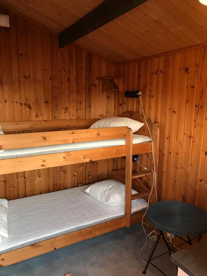 Bjoersjoeas Vildmark - Small Camping Cabin Close To Nature Olofstorp 外观 照片