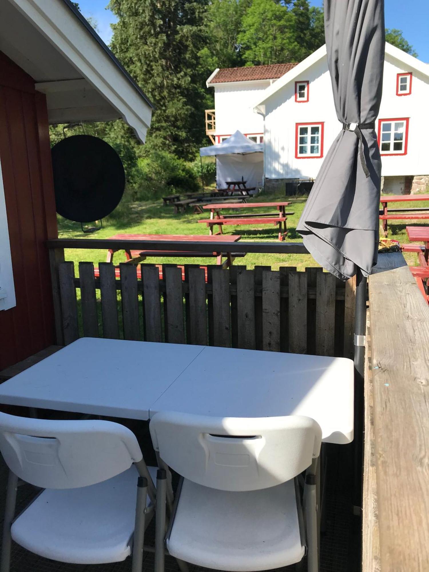 Bjoersjoeas Vildmark - Small Camping Cabin Close To Nature Olofstorp 外观 照片